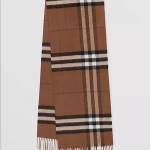 The Classic Check Cashmere Scarf
